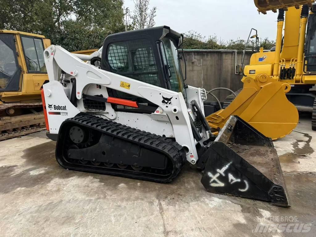 Bobcat T 770 لوادر زحافة