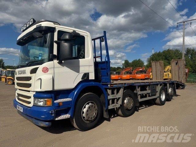 Scania P 370 شاحنات مسطحة / أوناش