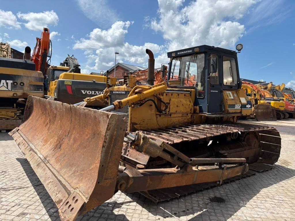 CAT D65PX-8 بلدوزرات مجنزرة