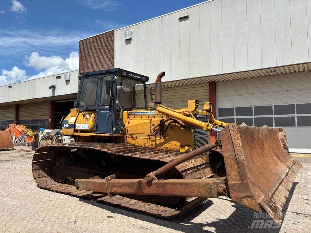 CAT D65PX-8 بلدوزرات مجنزرة