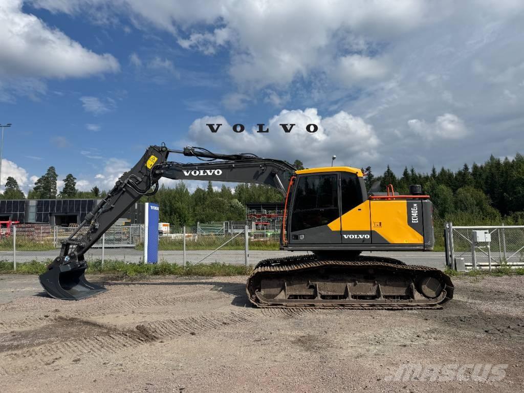 Volvo EC 140 ELM حفارات زحافة