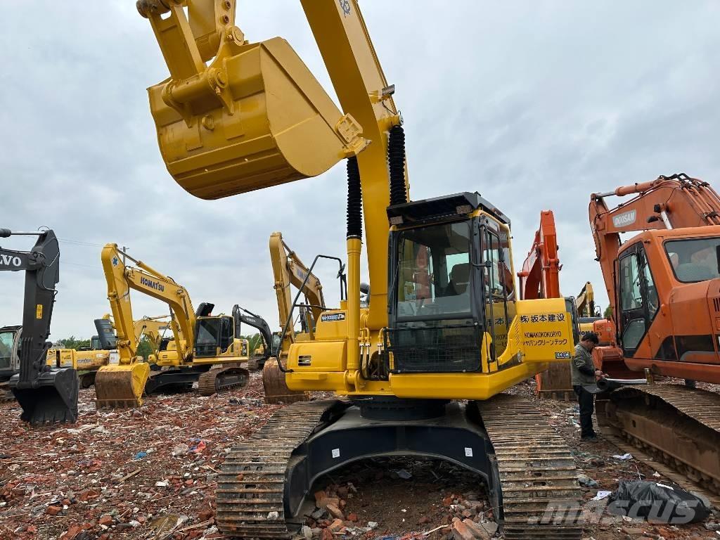 Komatsu PC 220-8M حفارات زحافة