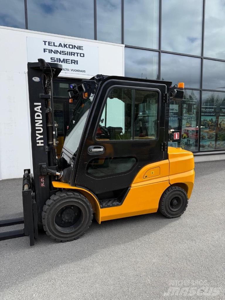 Hyundai 33D-9 شاحنات الديزل