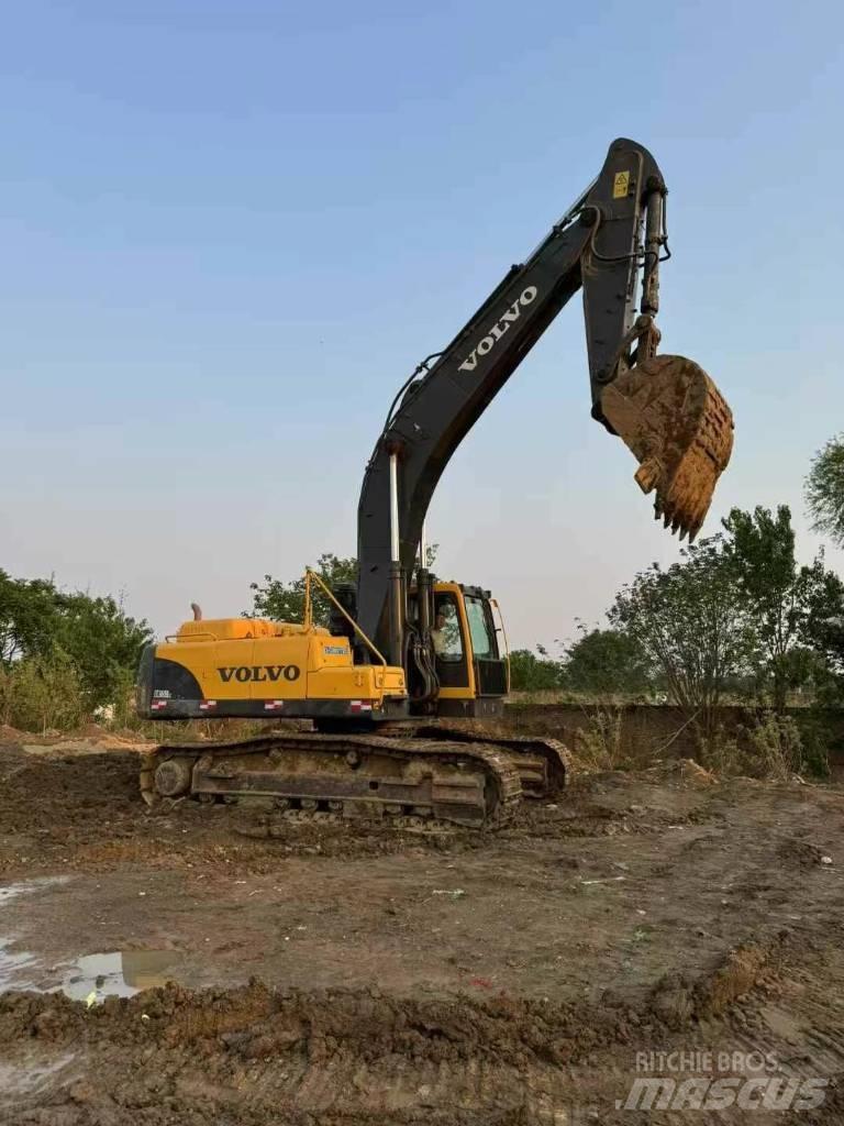 Volvo ec360D حفارات زحافة