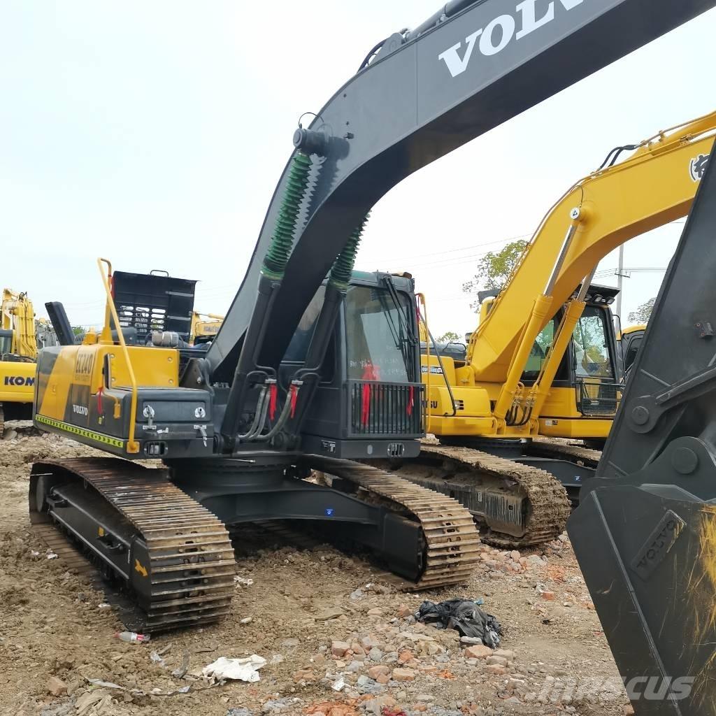 Volvo EC 240 حفارات زحافة
