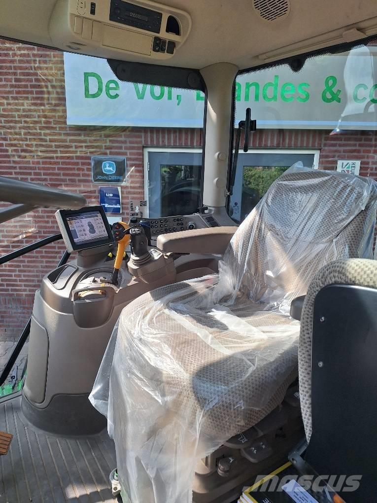 John Deere 6130R الجرارات