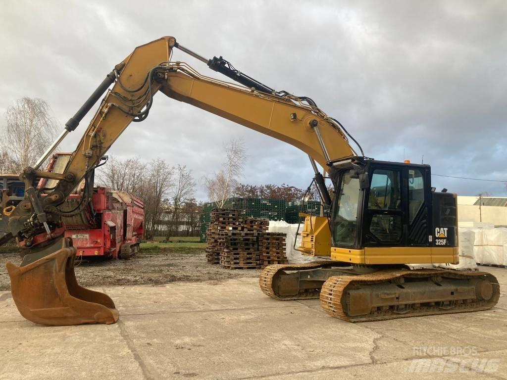 CAT 325 F LCR حفارات زحافة