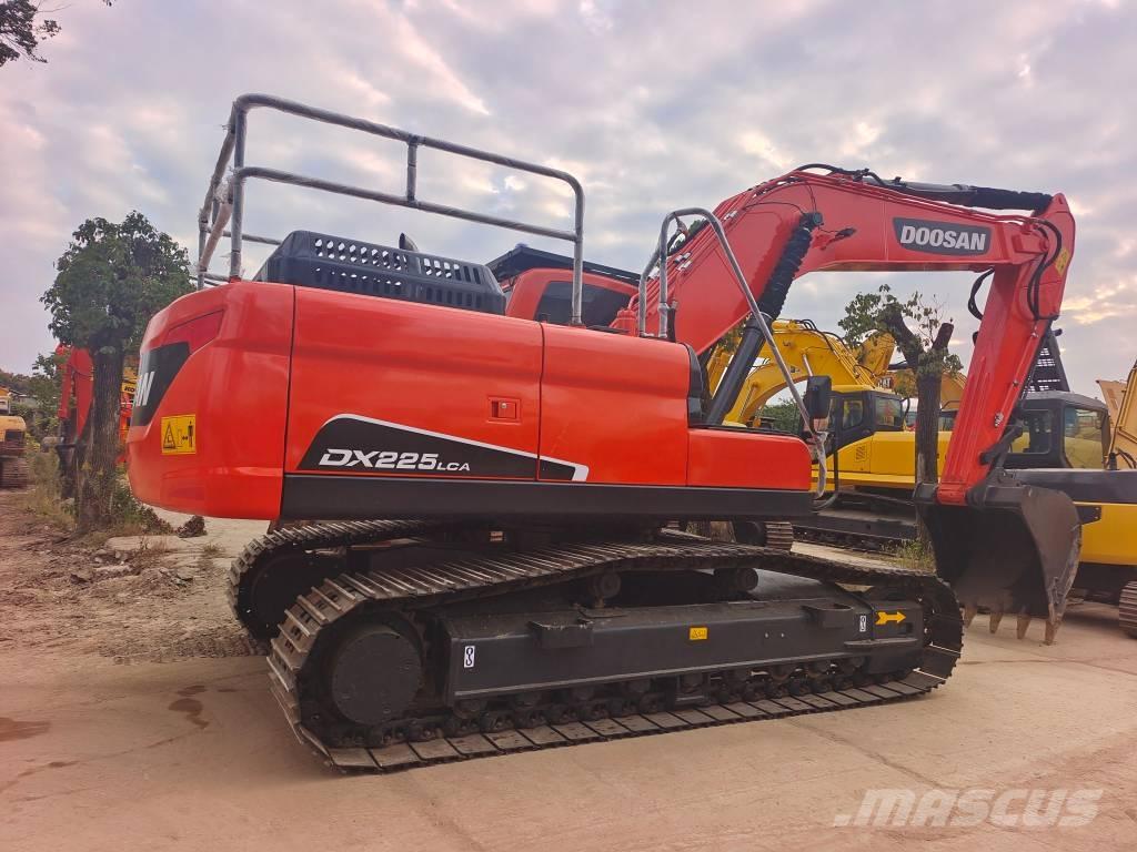 Doosan DX 225LC-9C حفارات زحافة