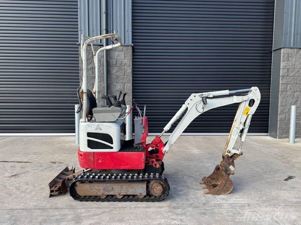 Takeuchi TB 210 R حفارات صغيرة أقل من 7 طن (حفارات صغيرة)