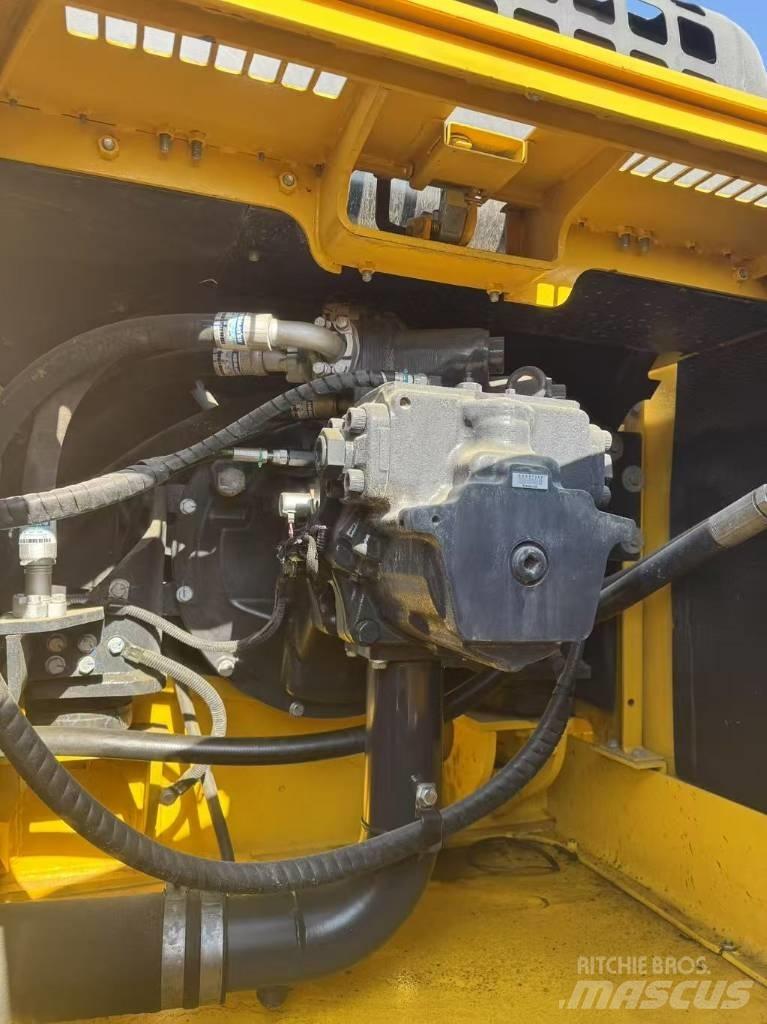 Komatsu PC 350-7 حفارات زحافة