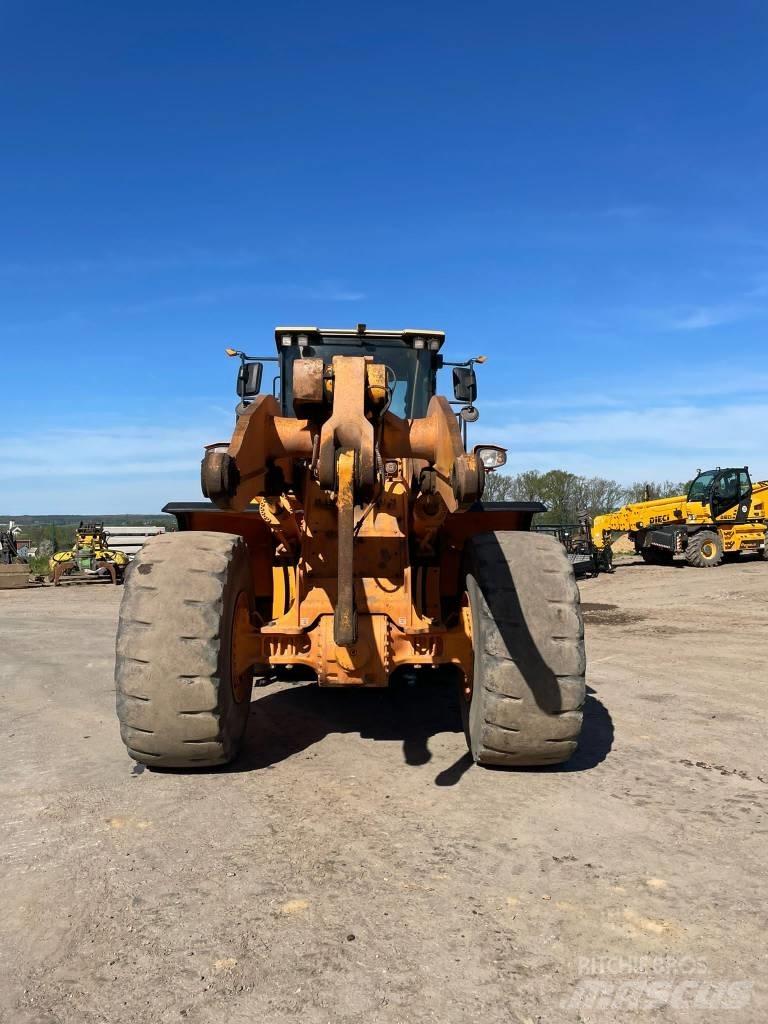 Hyundai HL 975 لوادر بعجل