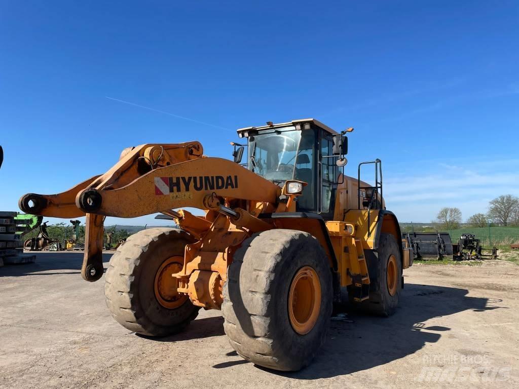 Hyundai HL 975 لوادر بعجل