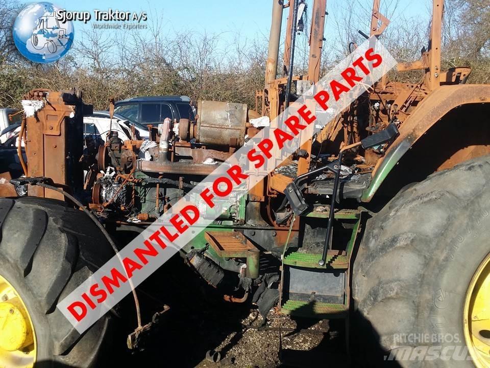 John Deere 7700 الجرارات