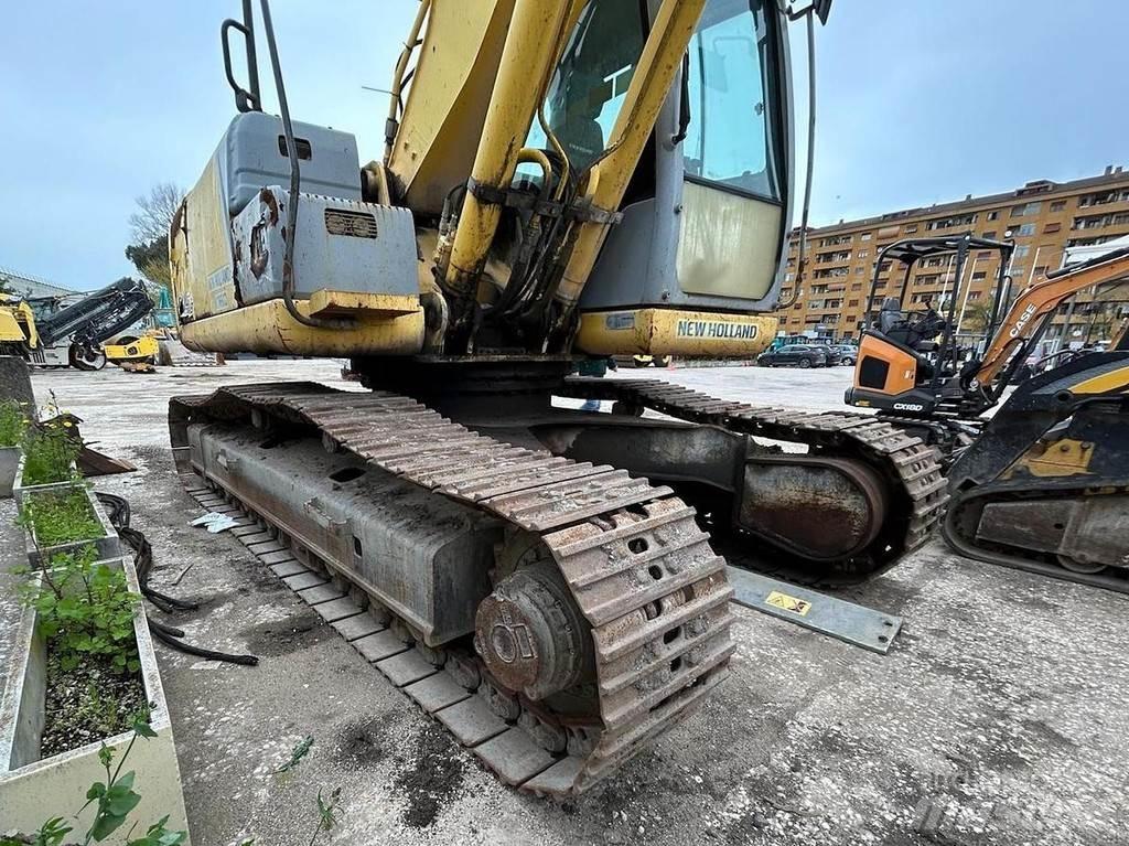 New Holland E215B حفارات خاصة