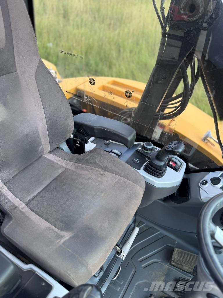 Mecalac 12 MTX لوادر ذات جرافات عكسية