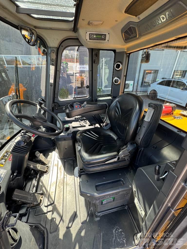 Hyundai 80D-9 شاحنات الديزل