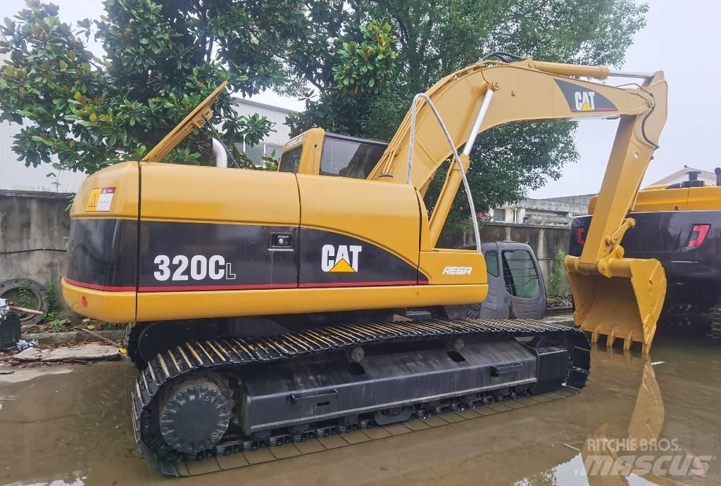 CAT 320 C L حفارات زحافة