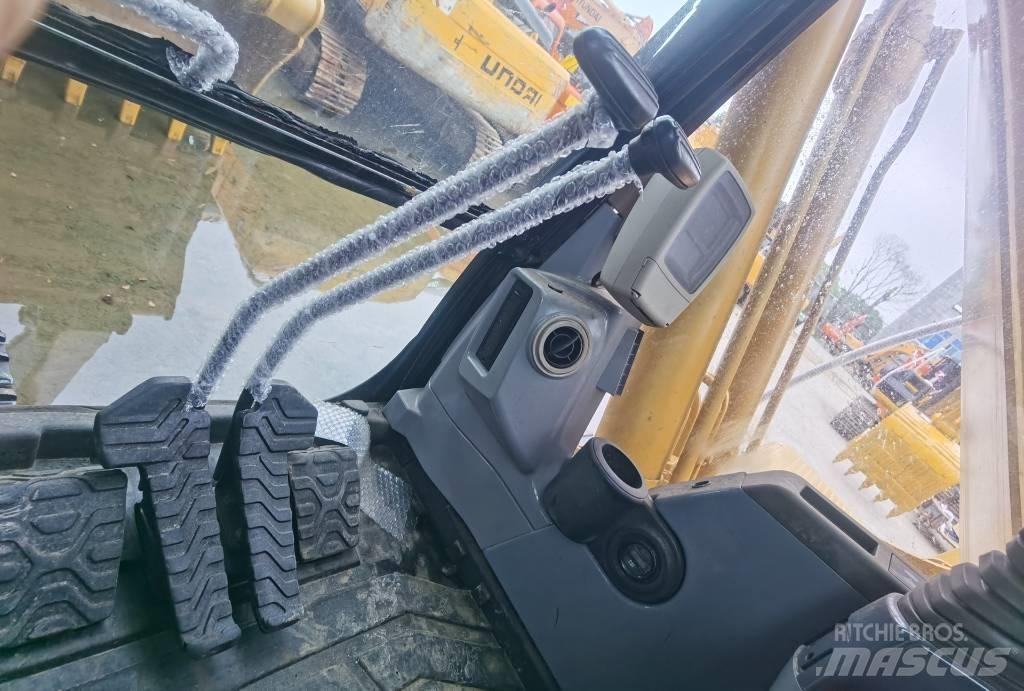 CAT 320 C L حفارات زحافة
