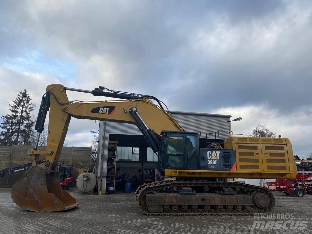 CAT 390 F L ME حفارات زحافة