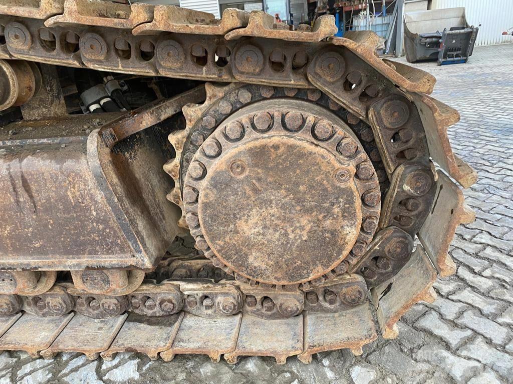 CAT 390 F L ME حفارات زحافة