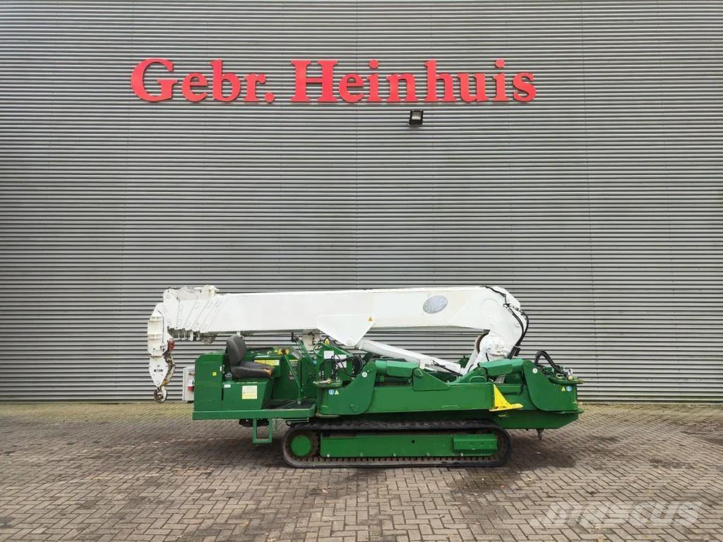 Unic URW 706 CDE رافعات مجنزرة