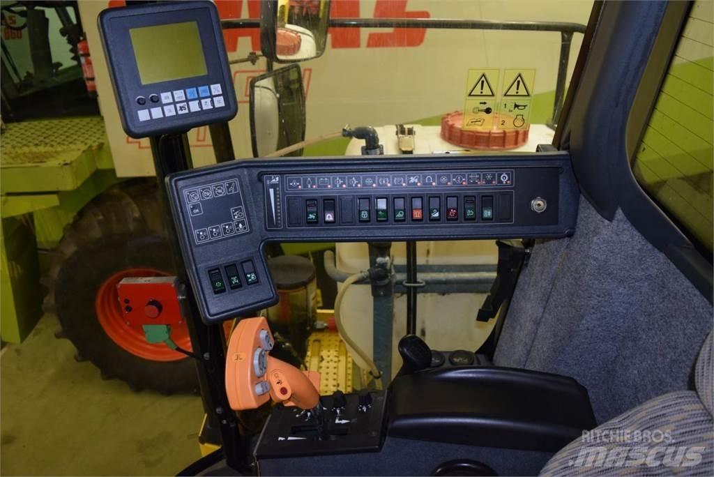 New Holland FX 40 علافات ذاتية الدفع