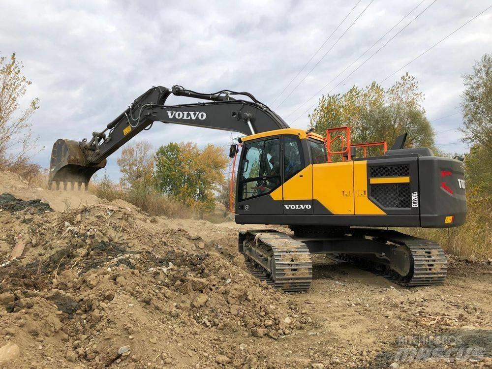 Volvo EC220 EL حفارات زحافة