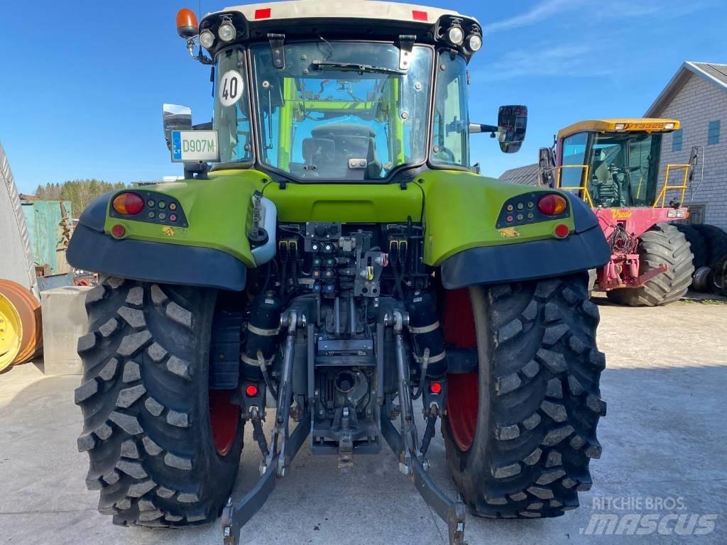 CLAAS Arion 440 الجرارات
