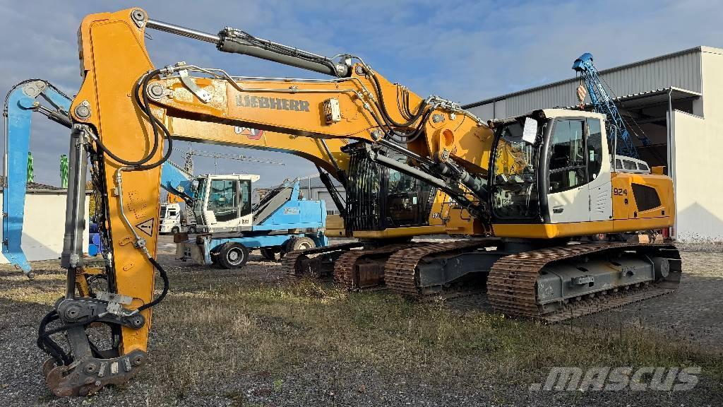 Liebherr R924 SLC حفارات زحافة