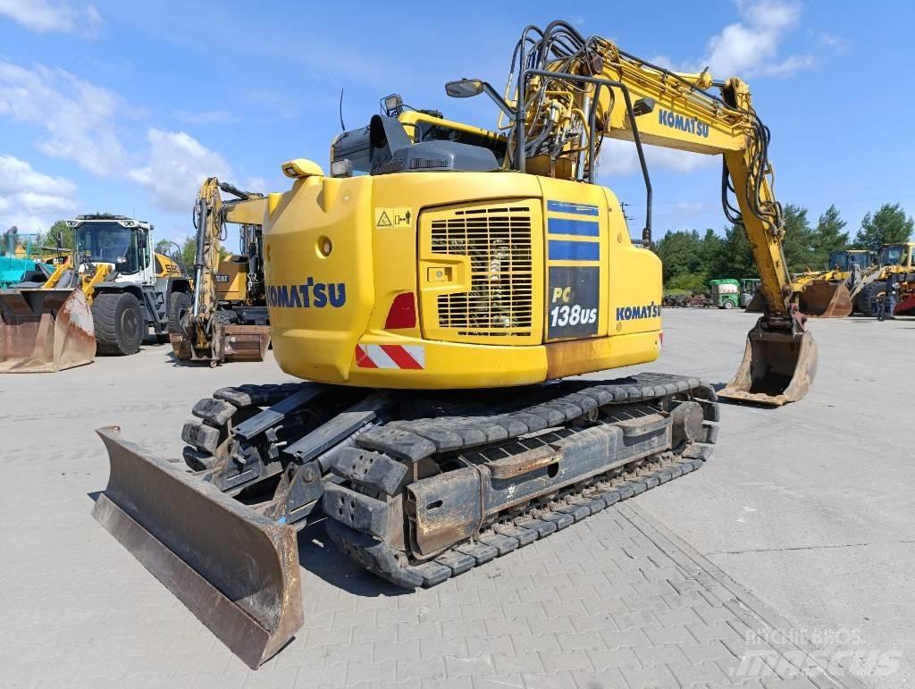 Komatsu PC 138 US-11 حفارات زحافة