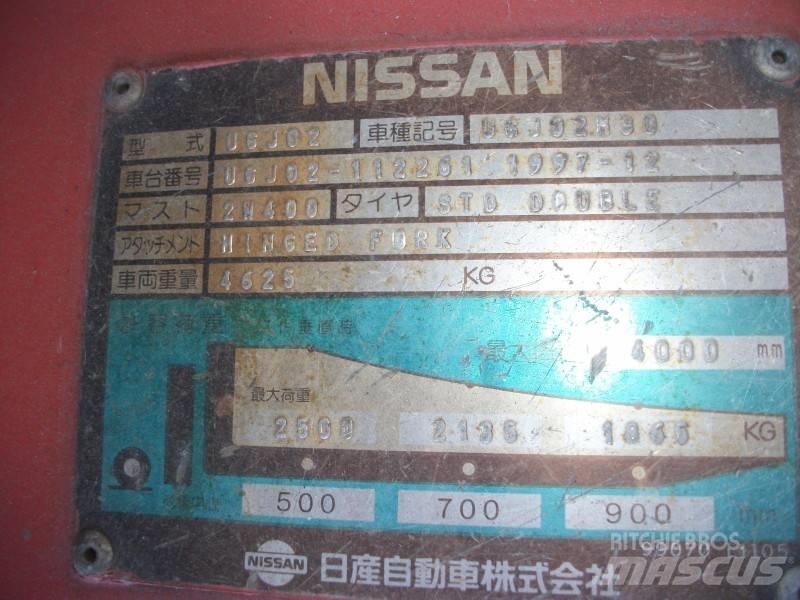 Nissan UGJ02M30 شاحنات LPG