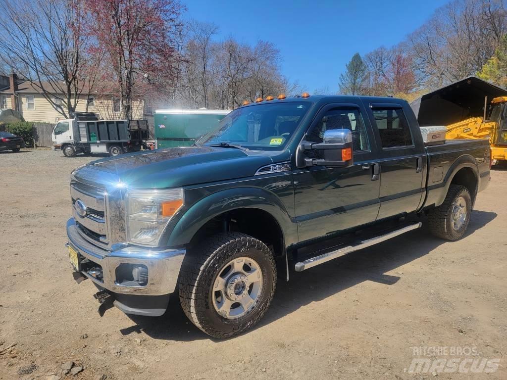 Ford F350 XLT شاحنات خفيفة/مفصلية الجوانب