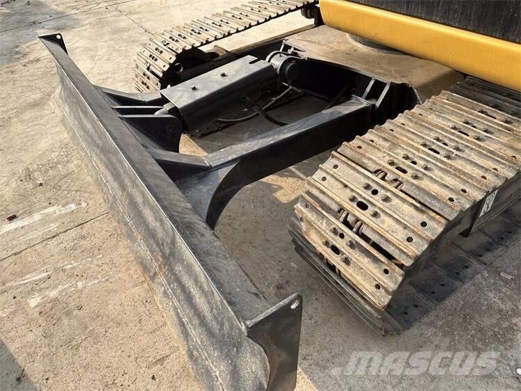 CAT 308E حفارات زحافة