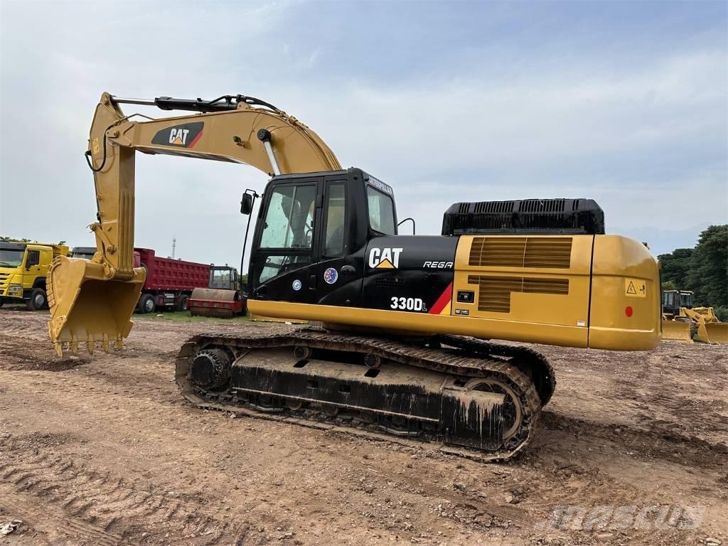 CAT 330 D حفارات زحافة