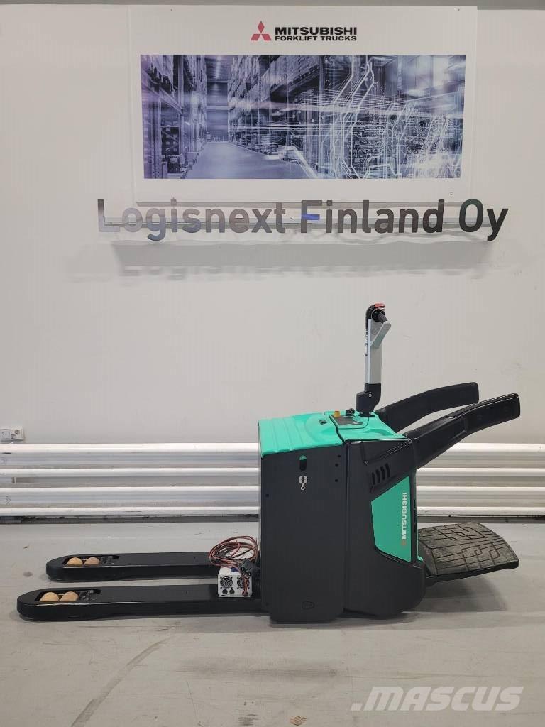 Mitsubishi PBV 20 N2 رافعة منخفضة المستوى ذات منصة