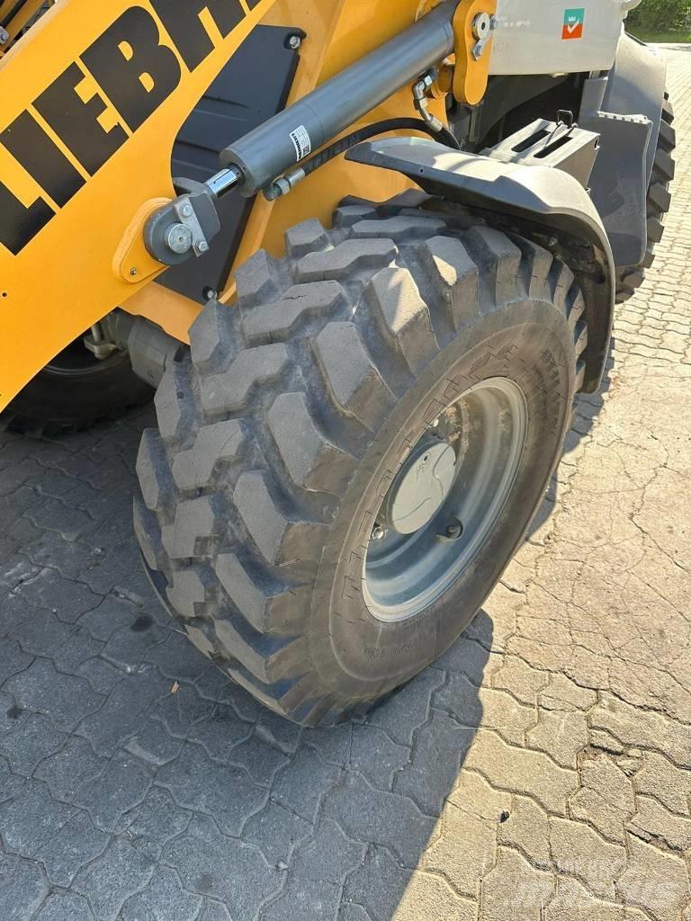 Liebherr L 507 لوادر بعجل