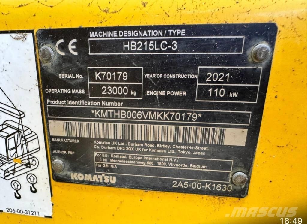 Komatsu HB 215LC-3 حفارات زحافة