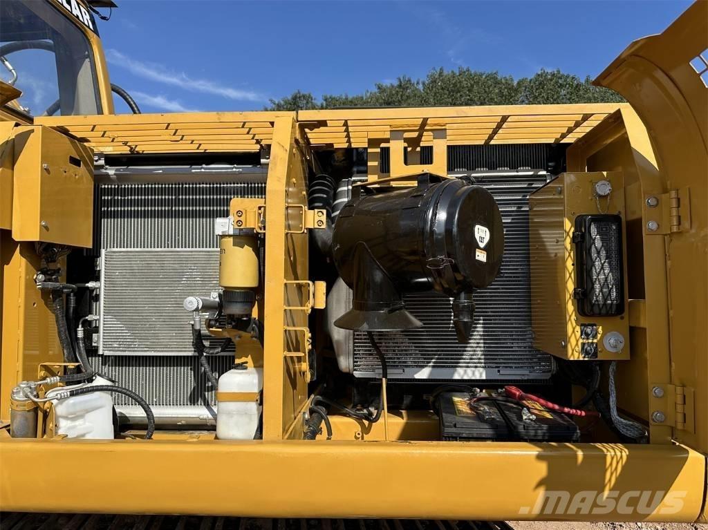 CAT 325 CL حفارات زحافة