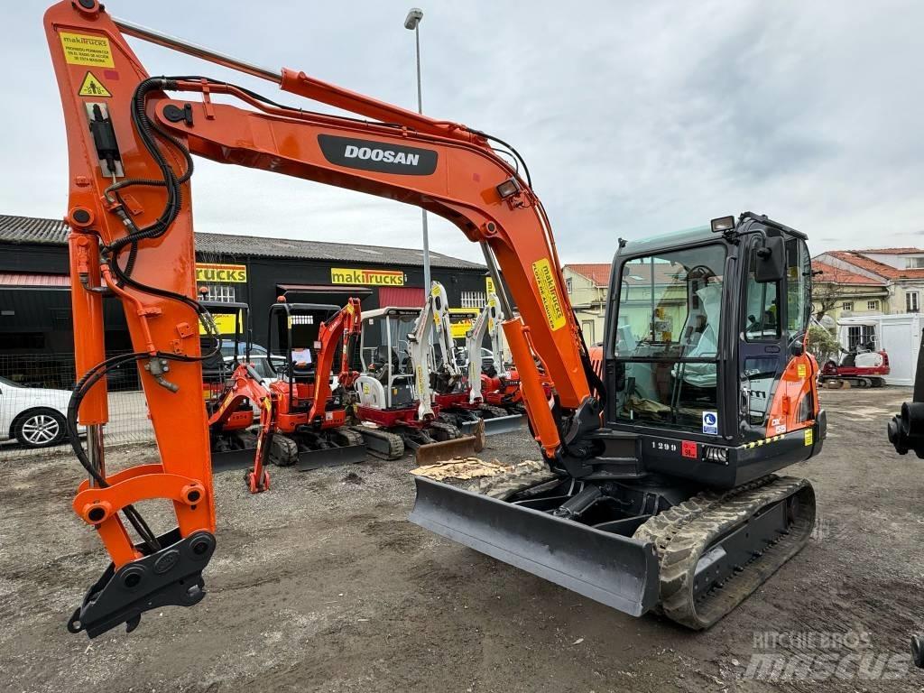 Doosan DX 55 حفارات صغيرة أقل من 7 طن (حفارات صغيرة)