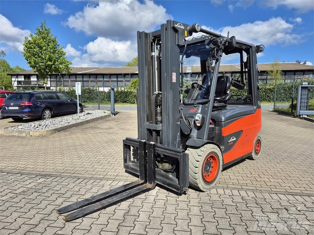Linde E50HL-01 شاحنات ذات رافعات شوكية تعمل بالكهرباء