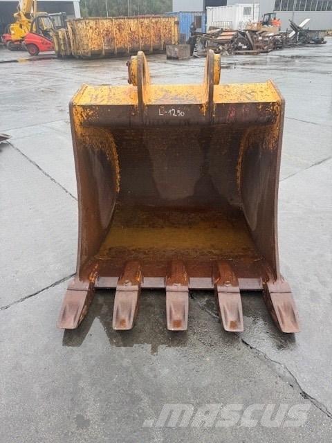 Liebherr used bucket جرافات عكسية