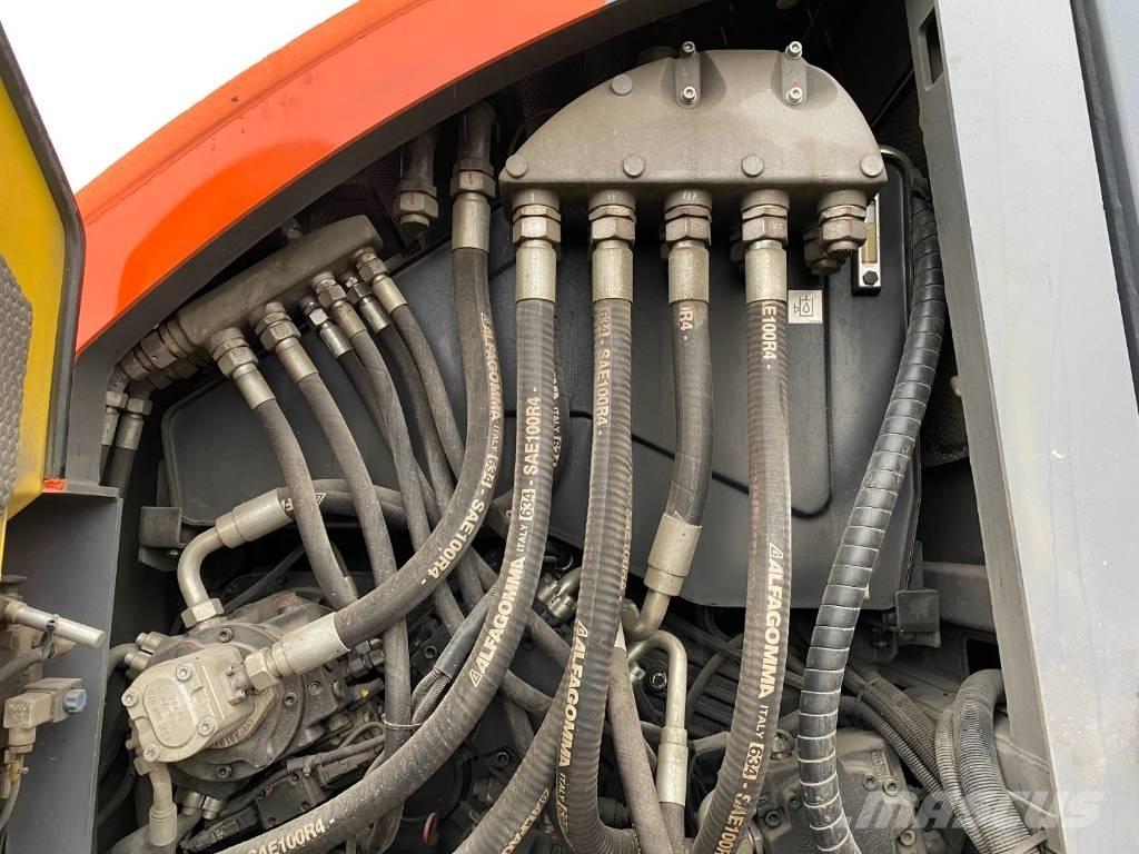 Bomag BMF 2500 S معدات السفلتة