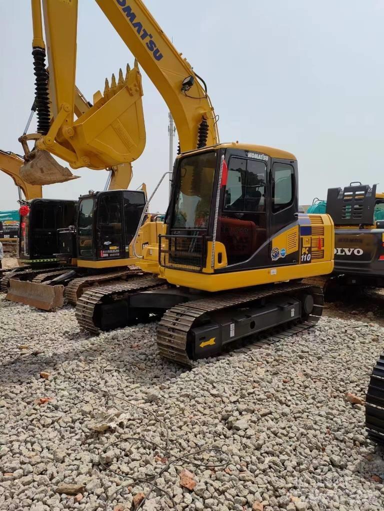 Komatsu PC 110 حفارات وسط 7 طن - 12 طن