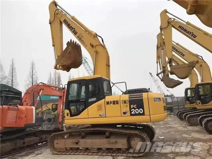 Komatsu PC 200-7 حفارات زحافة