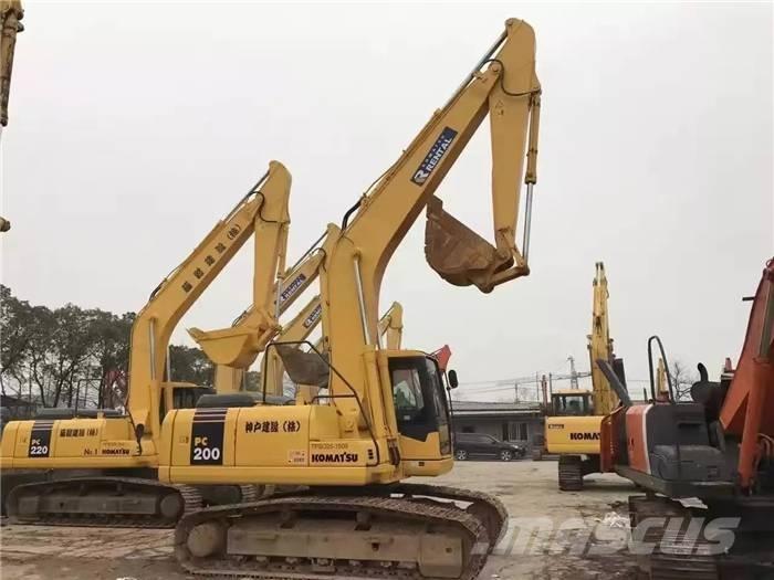 Komatsu PC 200-7 حفارات زحافة