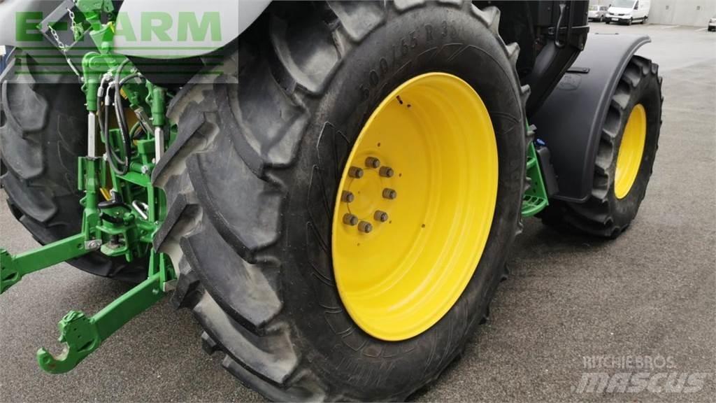John Deere 6120M الجرارات