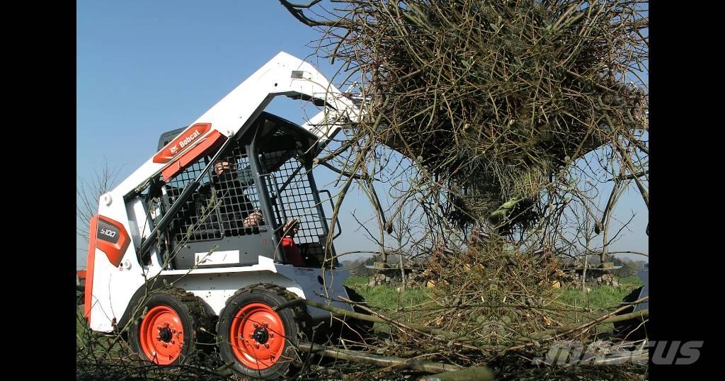 Bobcat S 100 لوادر انزلاقية التوجيه