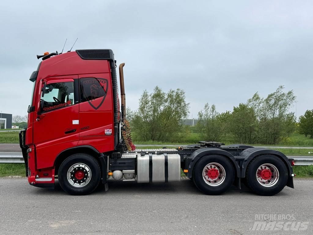 Volvo FH16 650 6x4 وحدات الجر