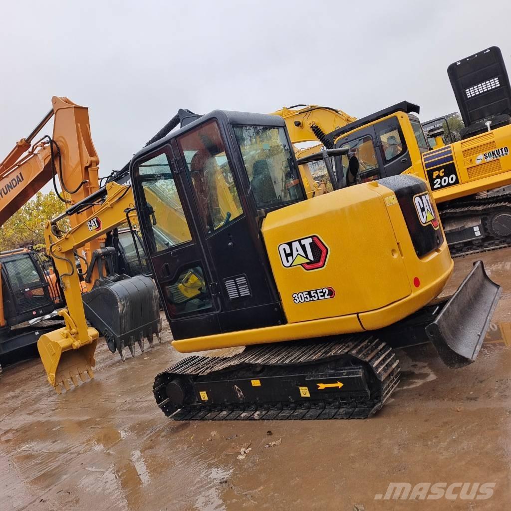 CAT 305.5 E 2 حفارات زحافة