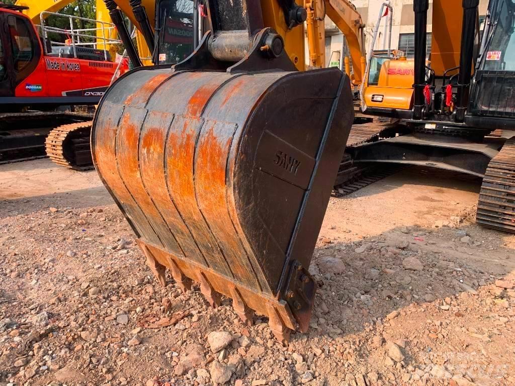 Sany SY 235 H حفارات زحافة